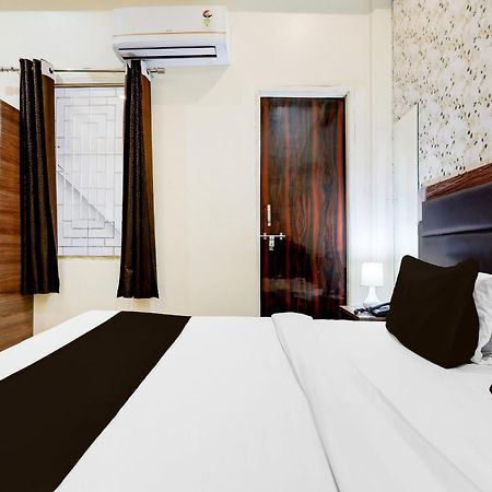 Super Hotel O Sankat Mochan Gandhi Nagar Kakarmatha Экстерьер фото