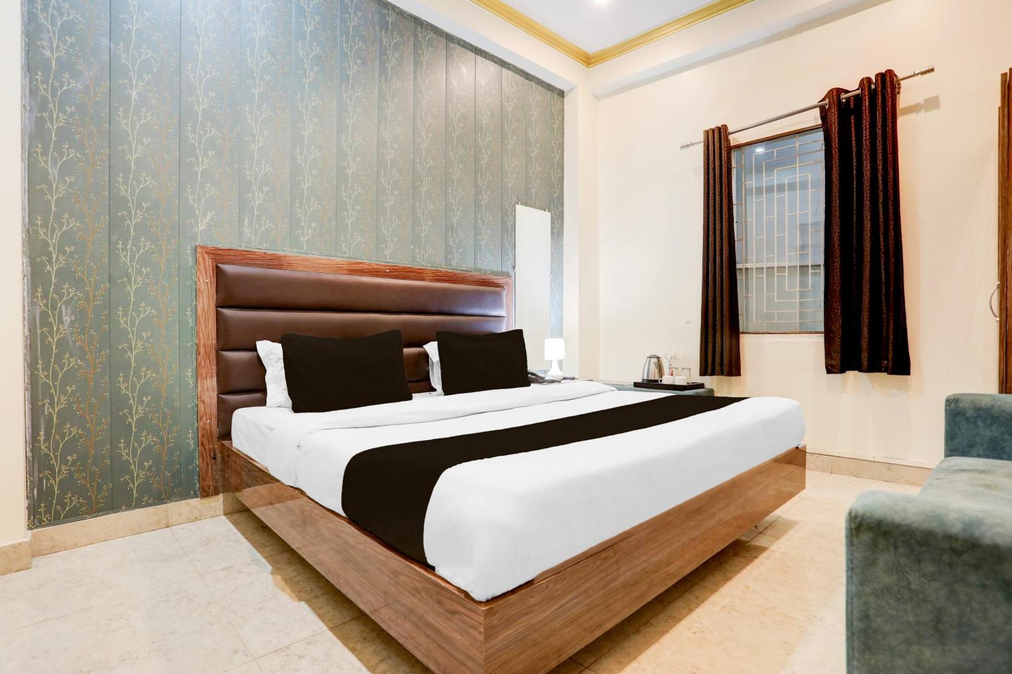 Super Hotel O Sankat Mochan Gandhi Nagar Kakarmatha Экстерьер фото