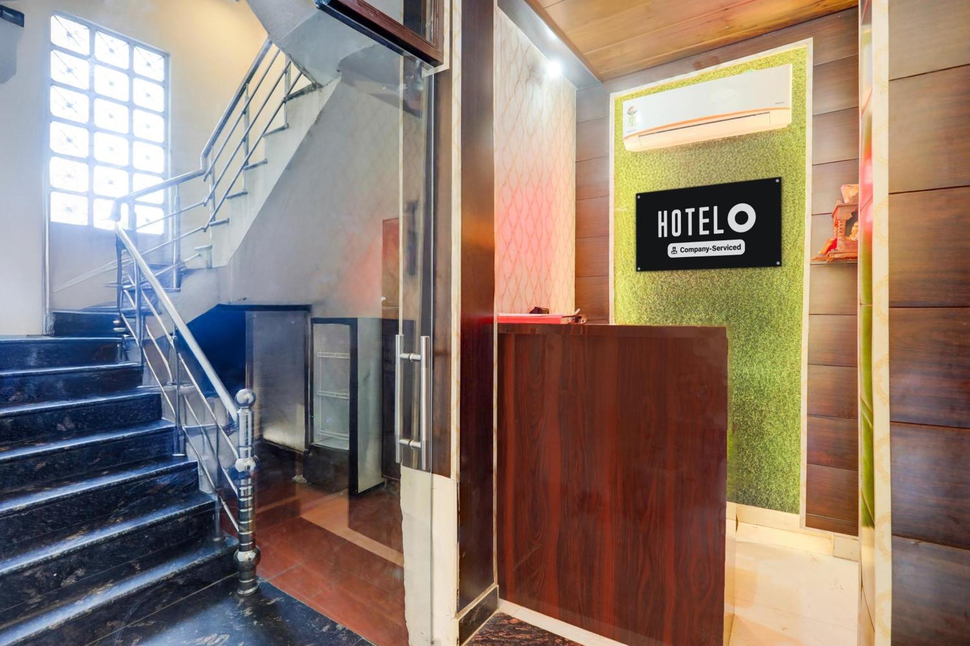 Super Hotel O Sankat Mochan Gandhi Nagar Kakarmatha Экстерьер фото